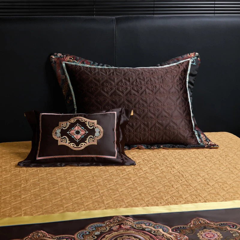 THL1178 Chic Black Gold Jacquard Bedding – Royal Embroidery Set