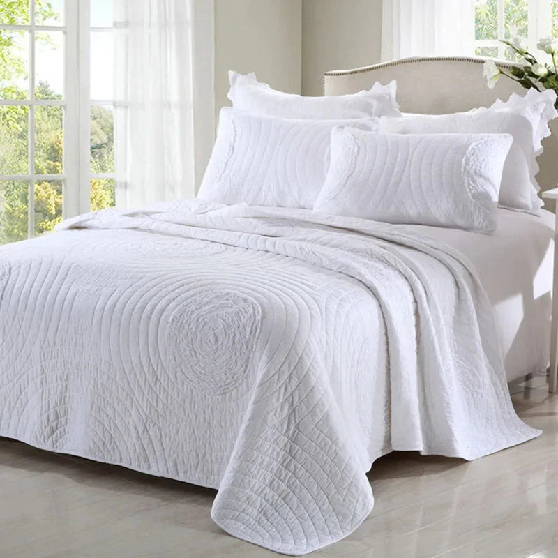 THL1025 Elegant Cotton Quilt Set with Embroidered Bedspread and Quilted Comforter