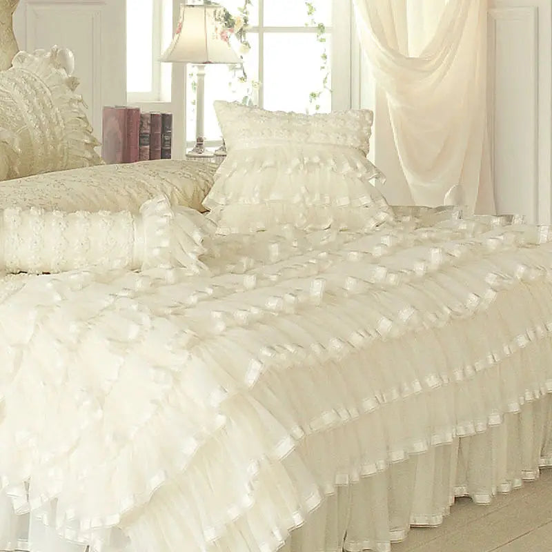 THL1099 Juego de cama elegante y acogedor de estilo princesa con encaje para bodas