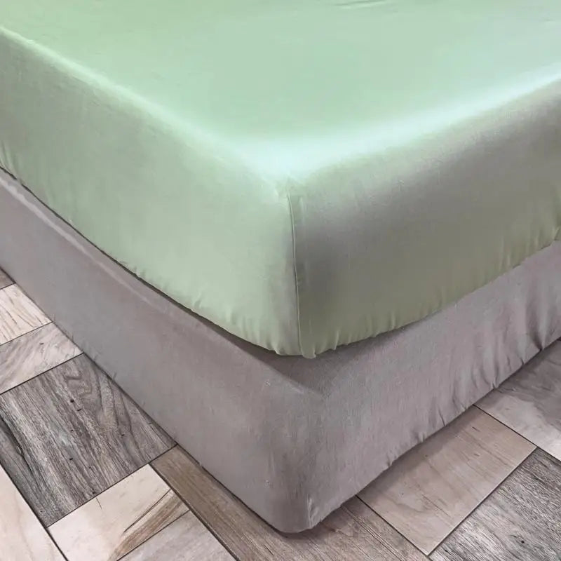 THL1091 Soft and Silky Eucalyptus Lyocell Fitted Sheet with Elastic Edges for a Perfect Fit