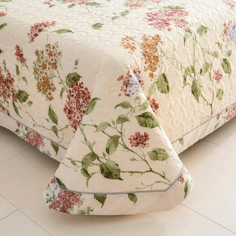 THL1061 Lightweight Reversible Bedspread Chic Floral Cotton Coverlet for Elegant Bedding