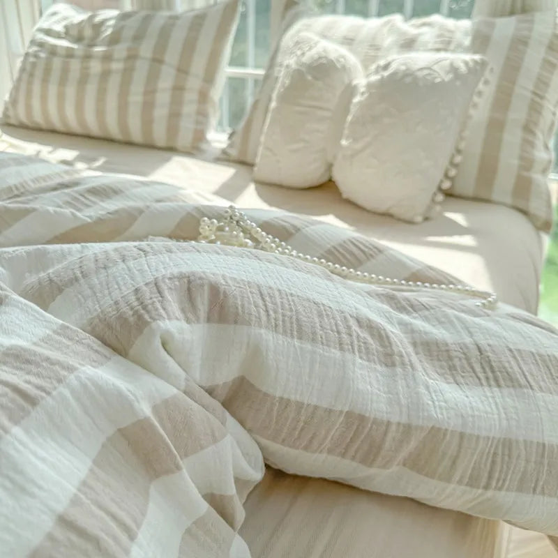 THL1035 Ultra Soft and Breathable with Elegant Pastel Stripe Print Luxury Duvet Cover Set