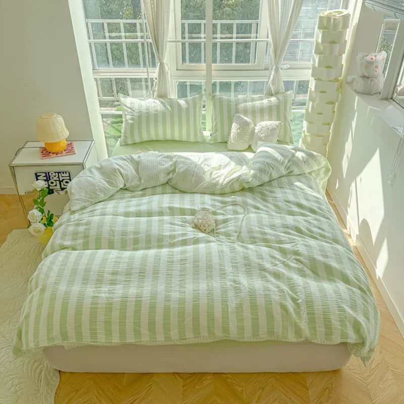 THL1035 Ultra Soft and Breathable with Elegant Pastel Stripe Print Luxury Duvet Cover Set