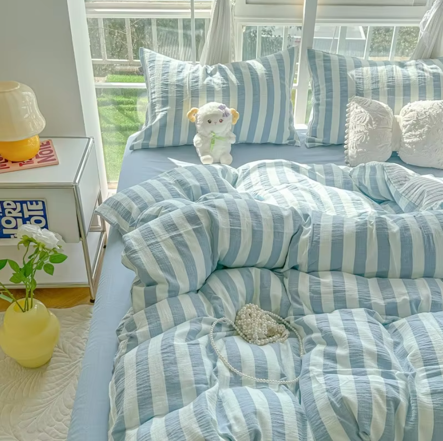 THL1035 Ultra Soft and Breathable with Elegant Pastel Stripe Print Luxury Duvet Cover Set